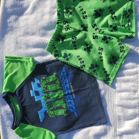 *SOLD*Toddler Boys Minecraft Pajama Set - Picture 2 of 6